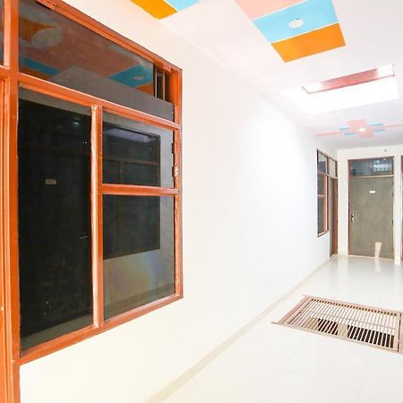 Oyo Flagship 62980 Shiva Residency Hotell Garhi Harsaru Eksteriør bilde